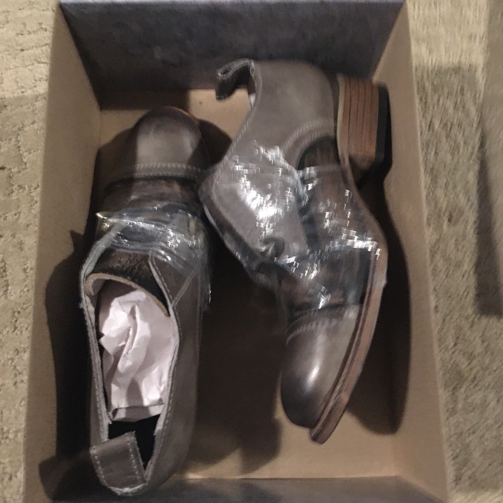 FreeBird grey multi Mabel shoes
